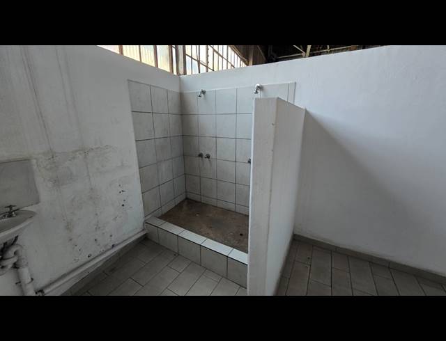 1,458M² WAREHOUSE TO LET IN ISANDO